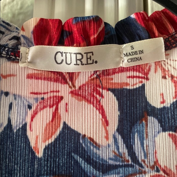 Cure. Red White and Blue Sleeveless Tank Top with Floral Design - Picture 3 of 5